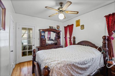 5224 West Oakdale Avenue Chicago IL 60641