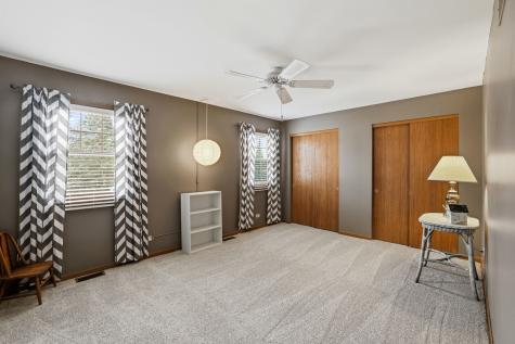 637 North Lyle Avenue Elgin IL 60123