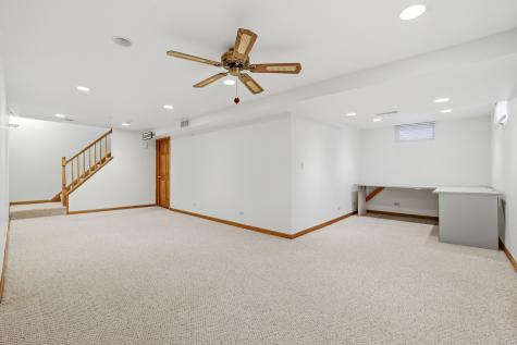 637 North Lyle Avenue Elgin IL 60123