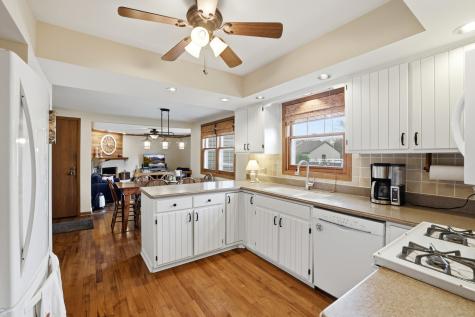 637 North Lyle Avenue Elgin IL 60123