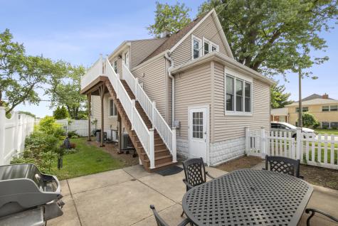 3858 West 99th Street Evergreen Park IL 60805