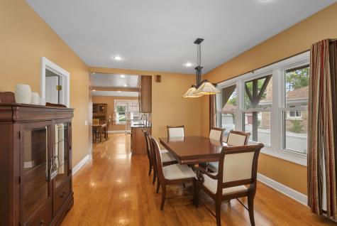 3858 West 99th Street Evergreen Park IL 60805