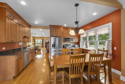 3858 West 99th Street Evergreen Park IL 60805