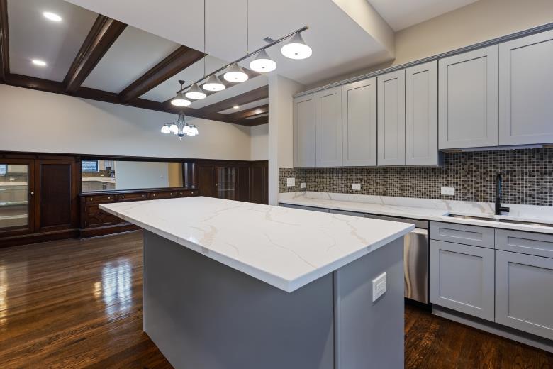 442 East 48th Street Chicago IL 60615