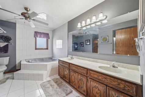 14807 Becky Court Oak Forest IL 60452