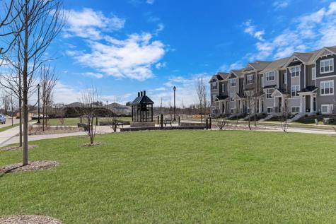525 Yosemite Way Mundelein IL 60060