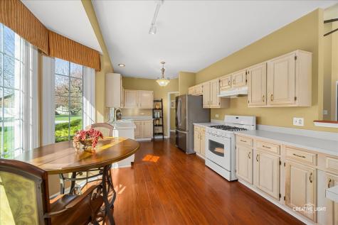 595 Golfers Lane Bartlett IL 60103