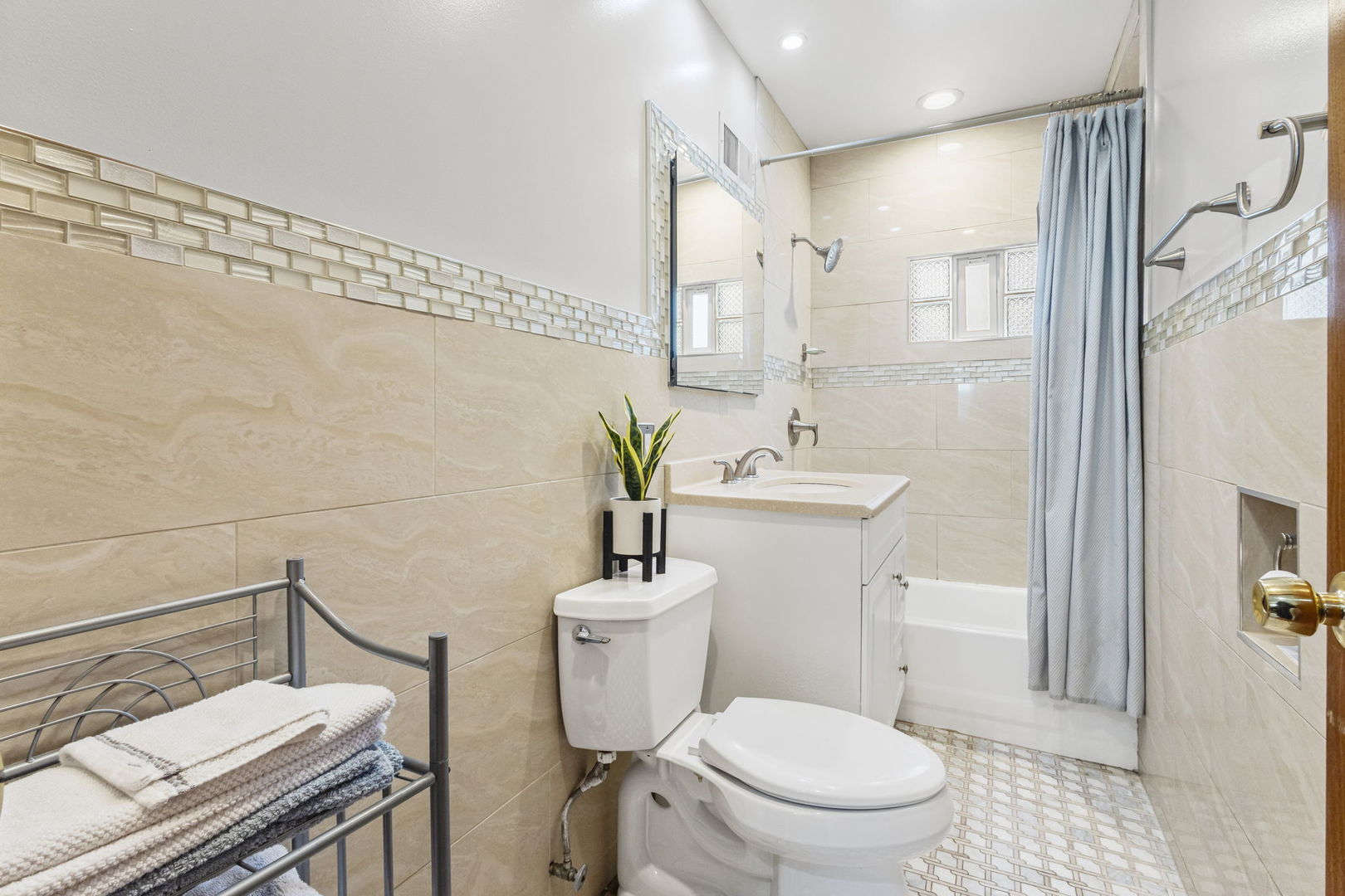 4901 South Lorel Avenue Chicago IL 60638