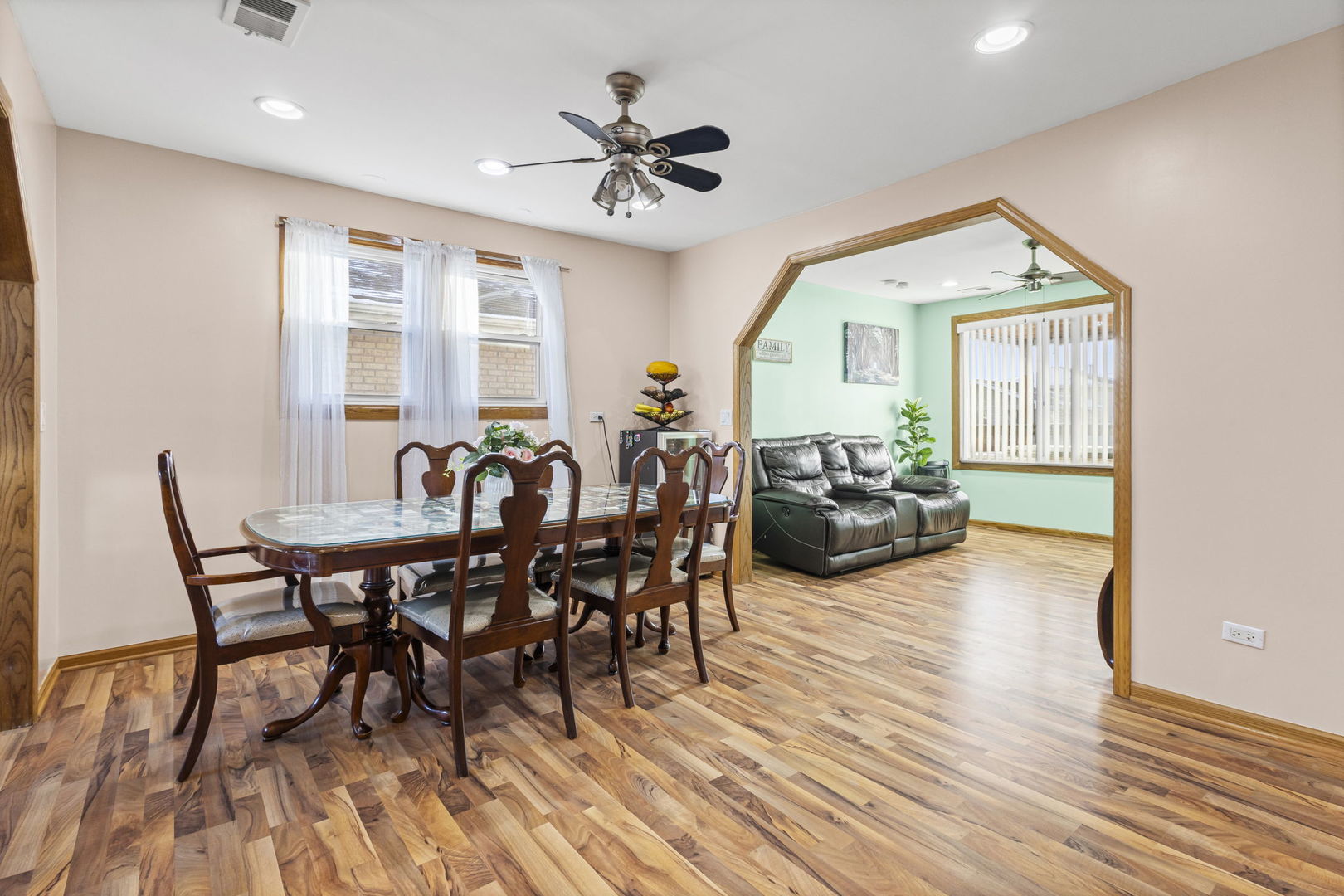 4901 South Lorel Avenue Chicago IL 60638