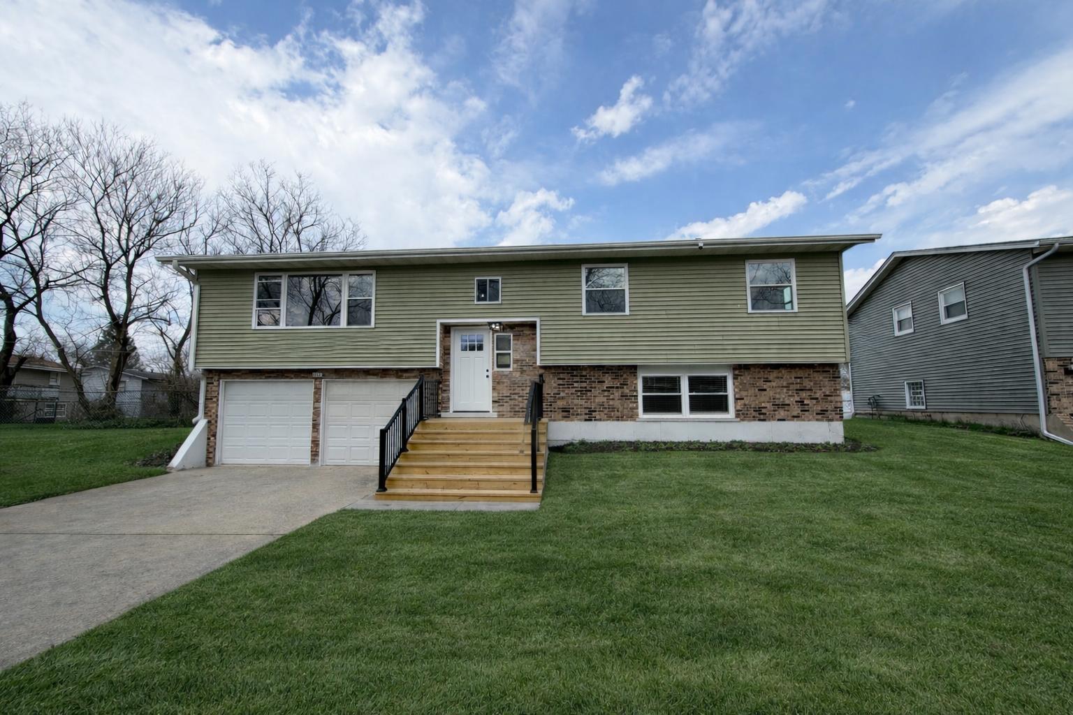 1817 218TH Place Sauk Village IL 60411