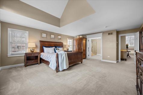 427 South Sleight Street Naperville IL 60540