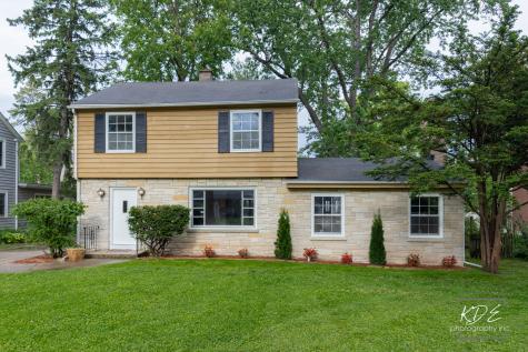 210 South Gladstone Avenue Aurora IL 60506