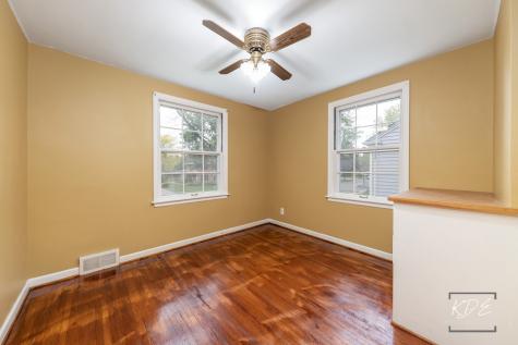 210 South Gladstone Avenue Aurora IL 60506