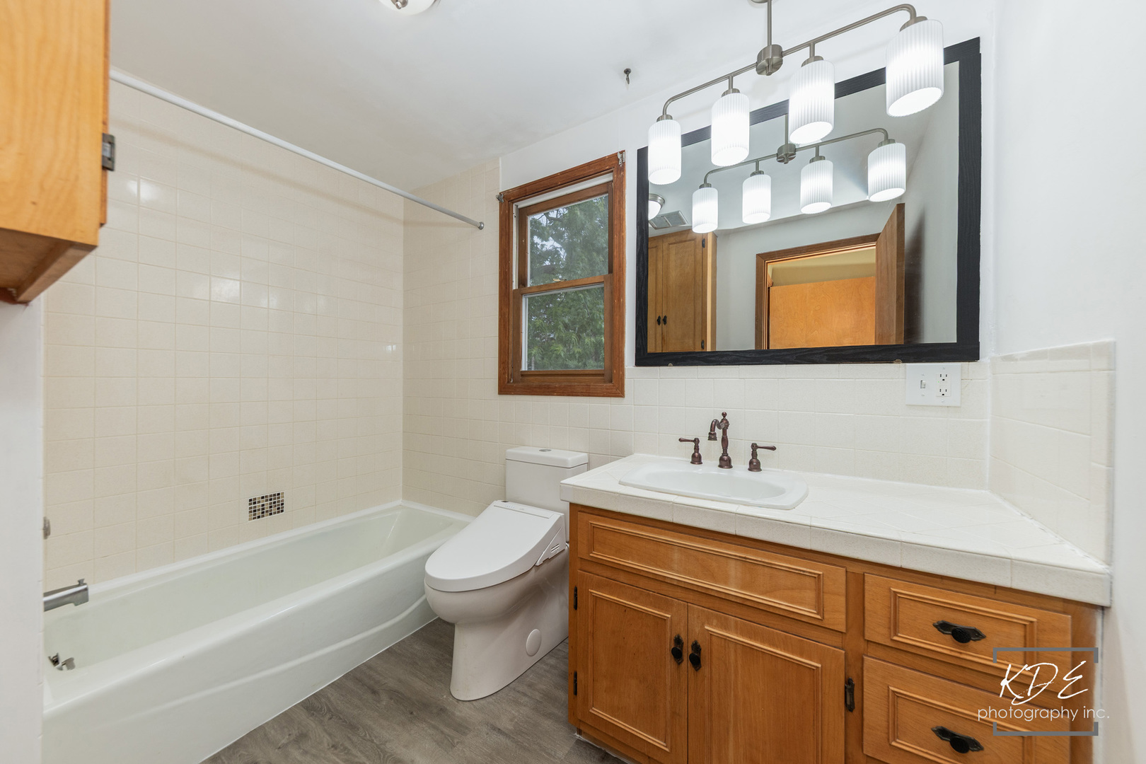 210 South Gladstone Avenue Aurora IL 60506