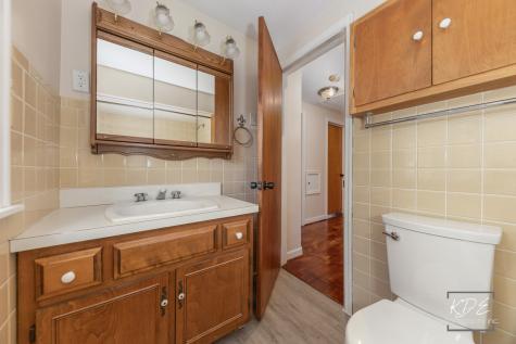 210 South Gladstone Avenue Aurora IL 60506