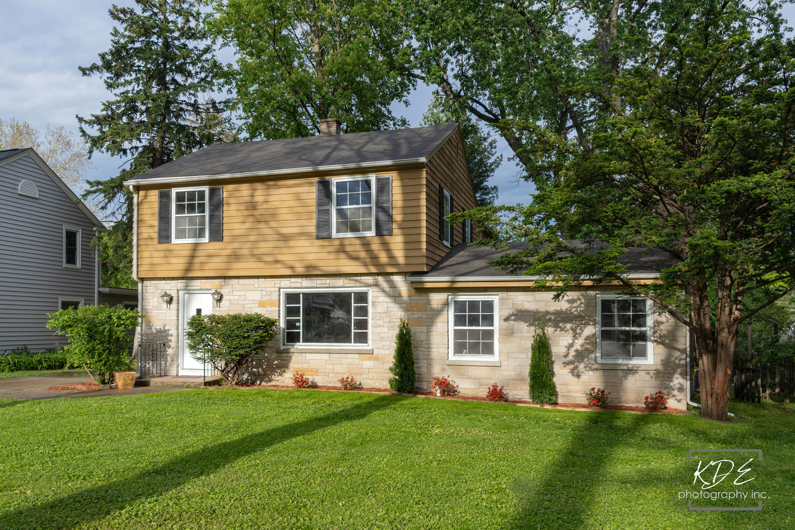 210 South Gladstone Avenue Aurora IL 60506