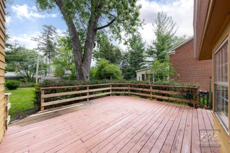 210 South Gladstone Avenue Aurora IL 60506