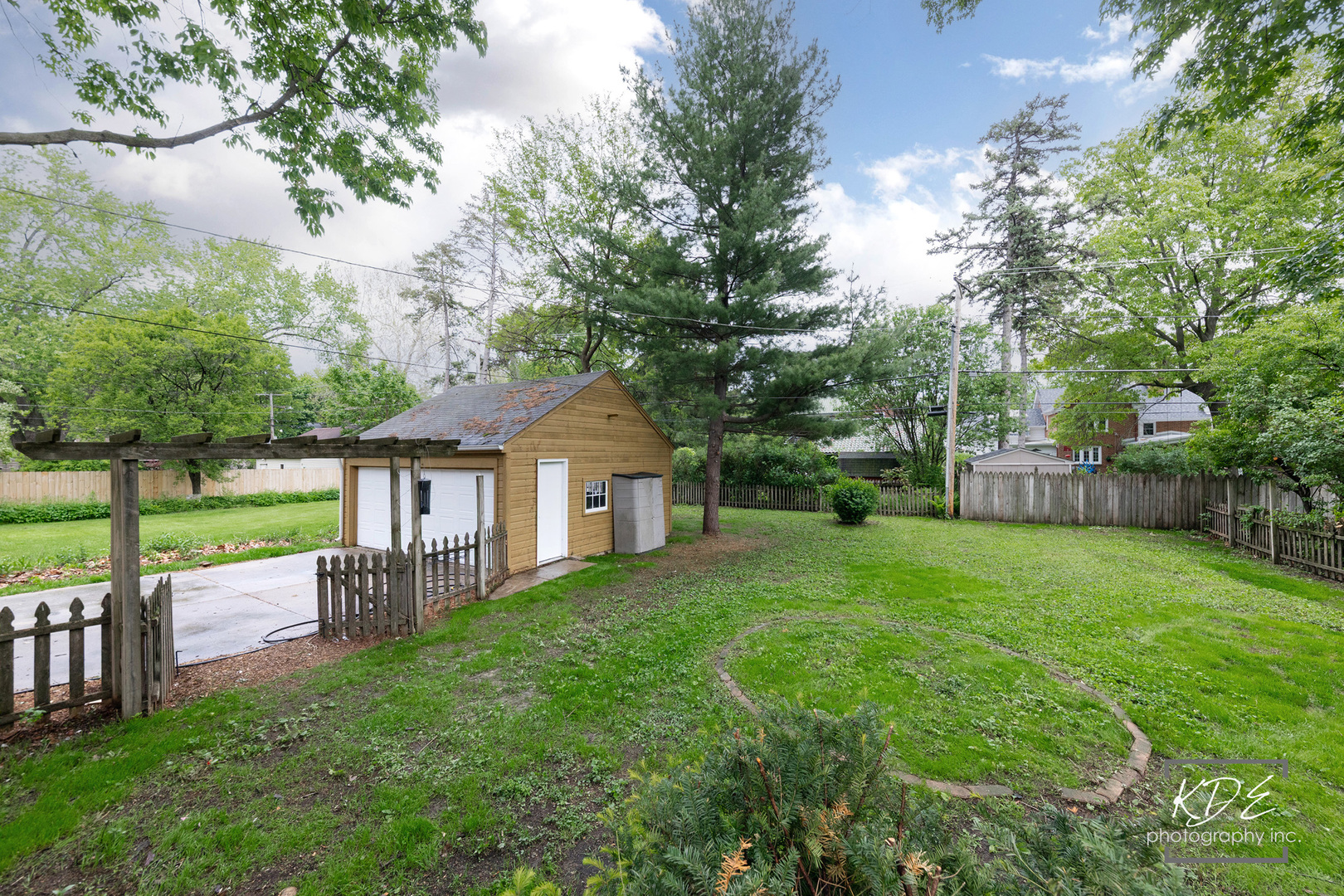 210 South Gladstone Avenue Aurora IL 60506