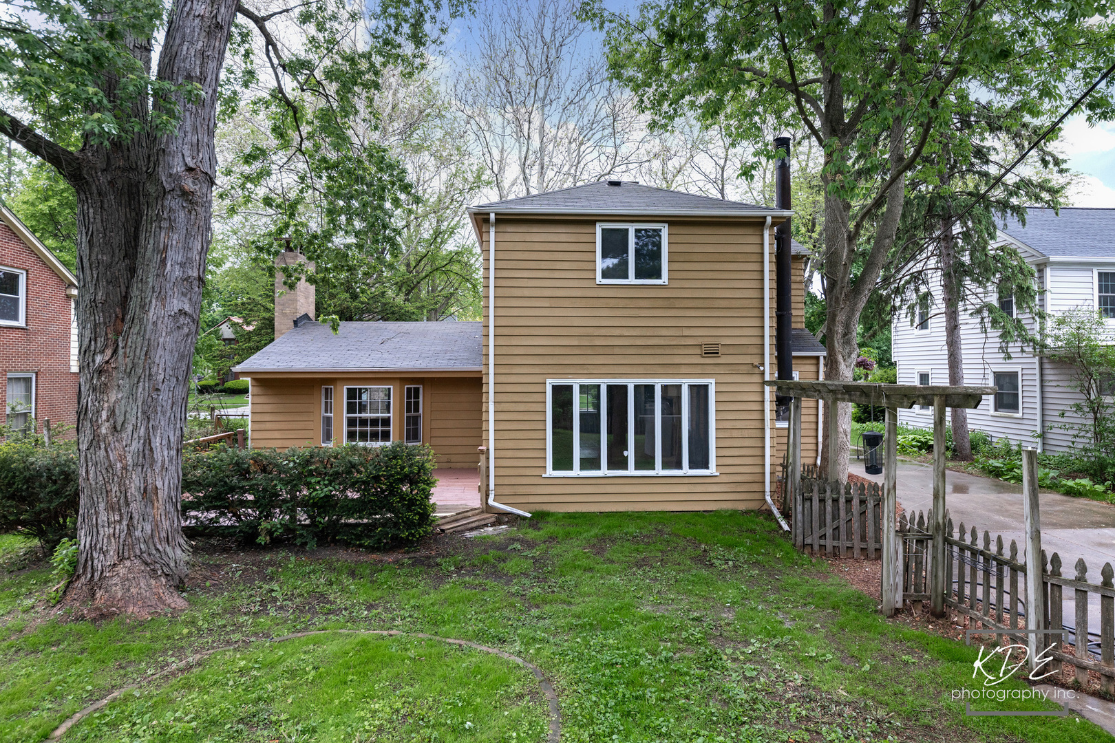 210 South Gladstone Avenue Aurora IL 60506