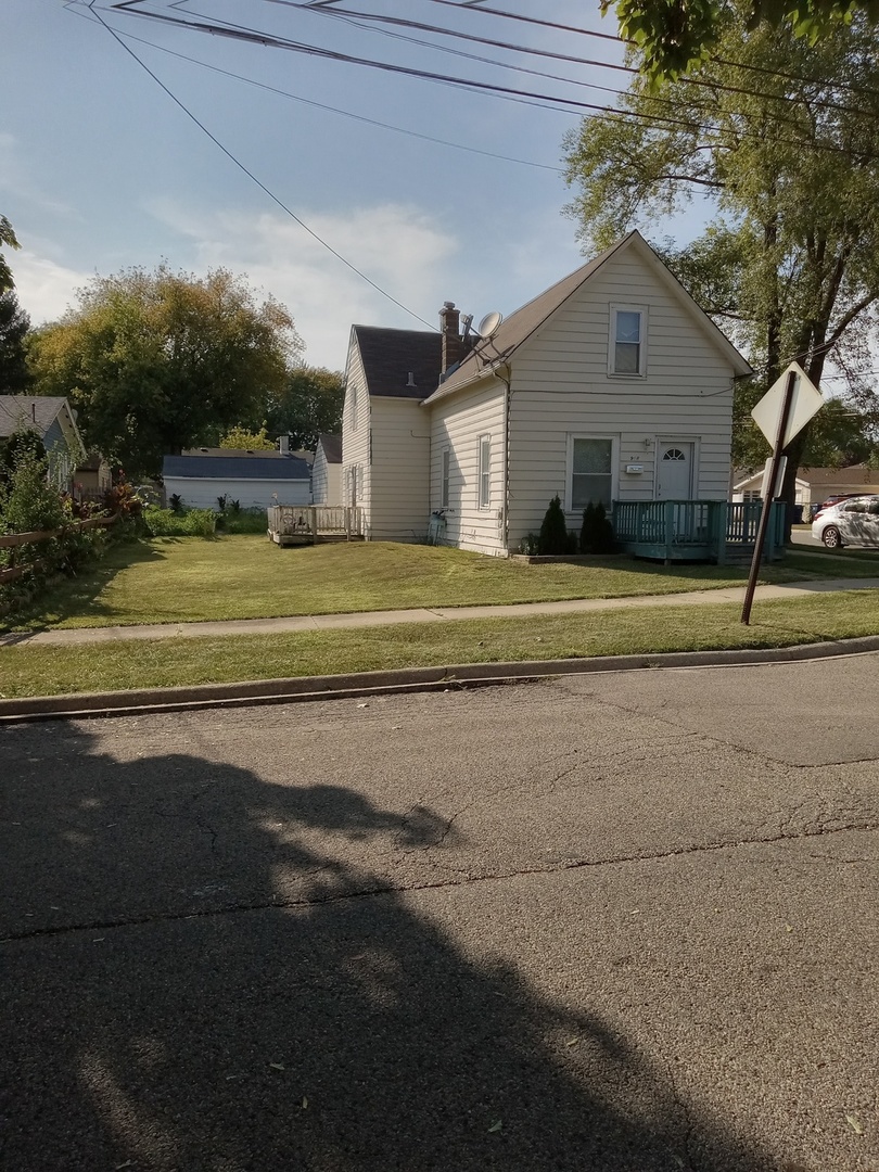 968 Judge Avenue Waukegan IL 60085