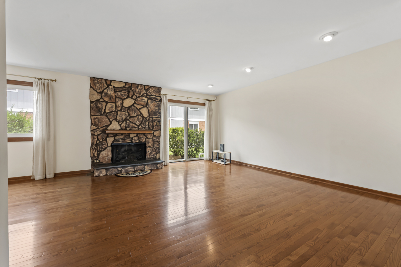 1253 Reading Court Wheaton IL 60189