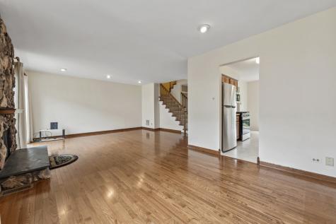 1253 Reading Court Wheaton IL 60189