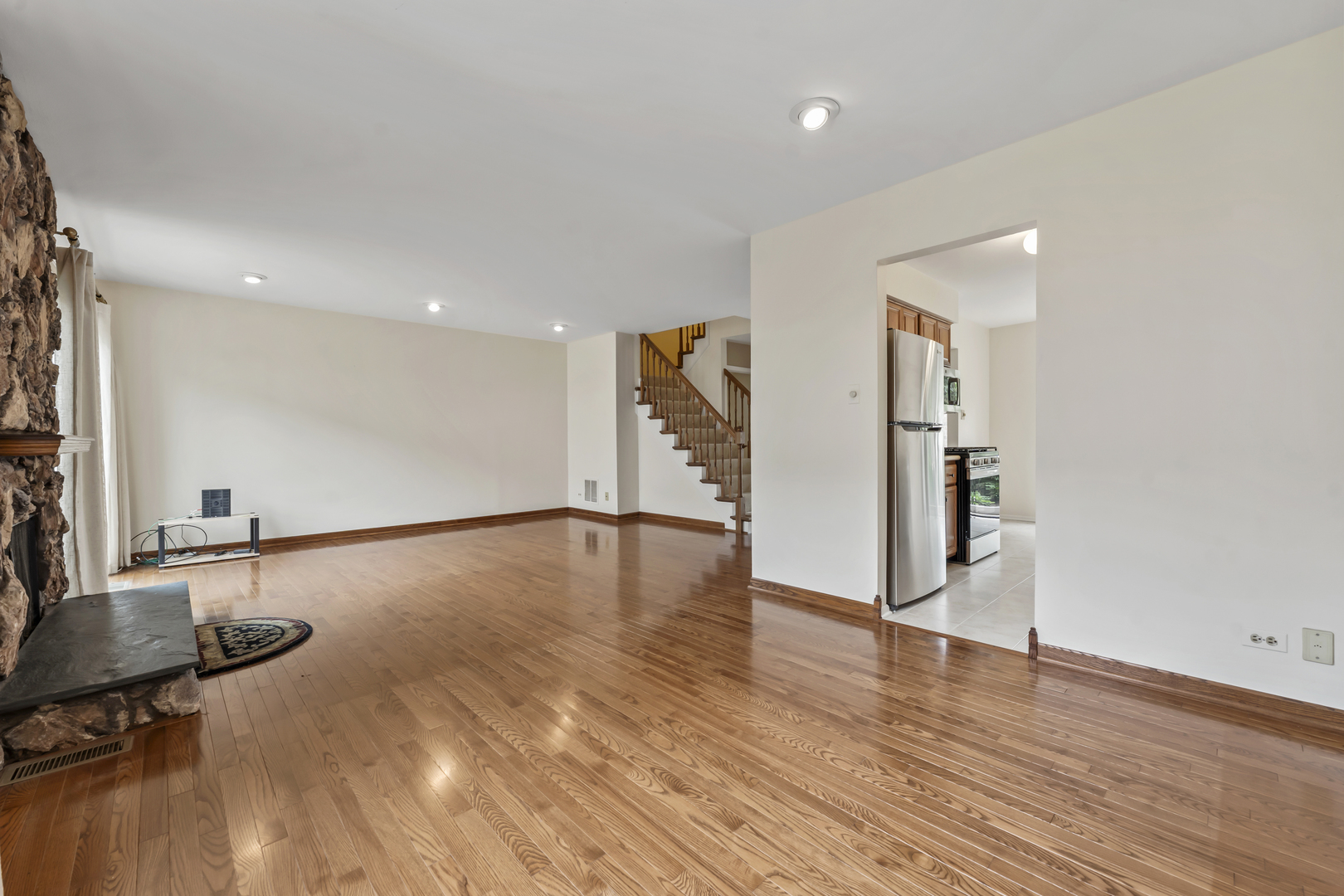 1253 Reading Court Wheaton IL 60189