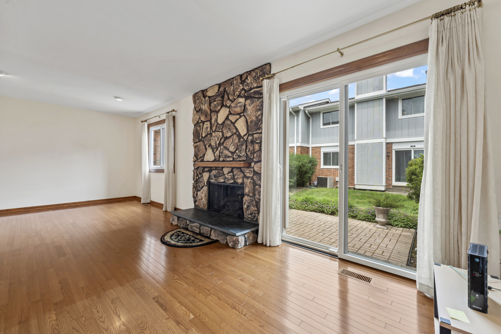1253 Reading Court Wheaton IL 60189