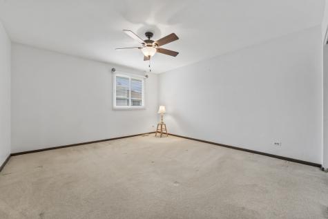1253 Reading Court Wheaton IL 60189