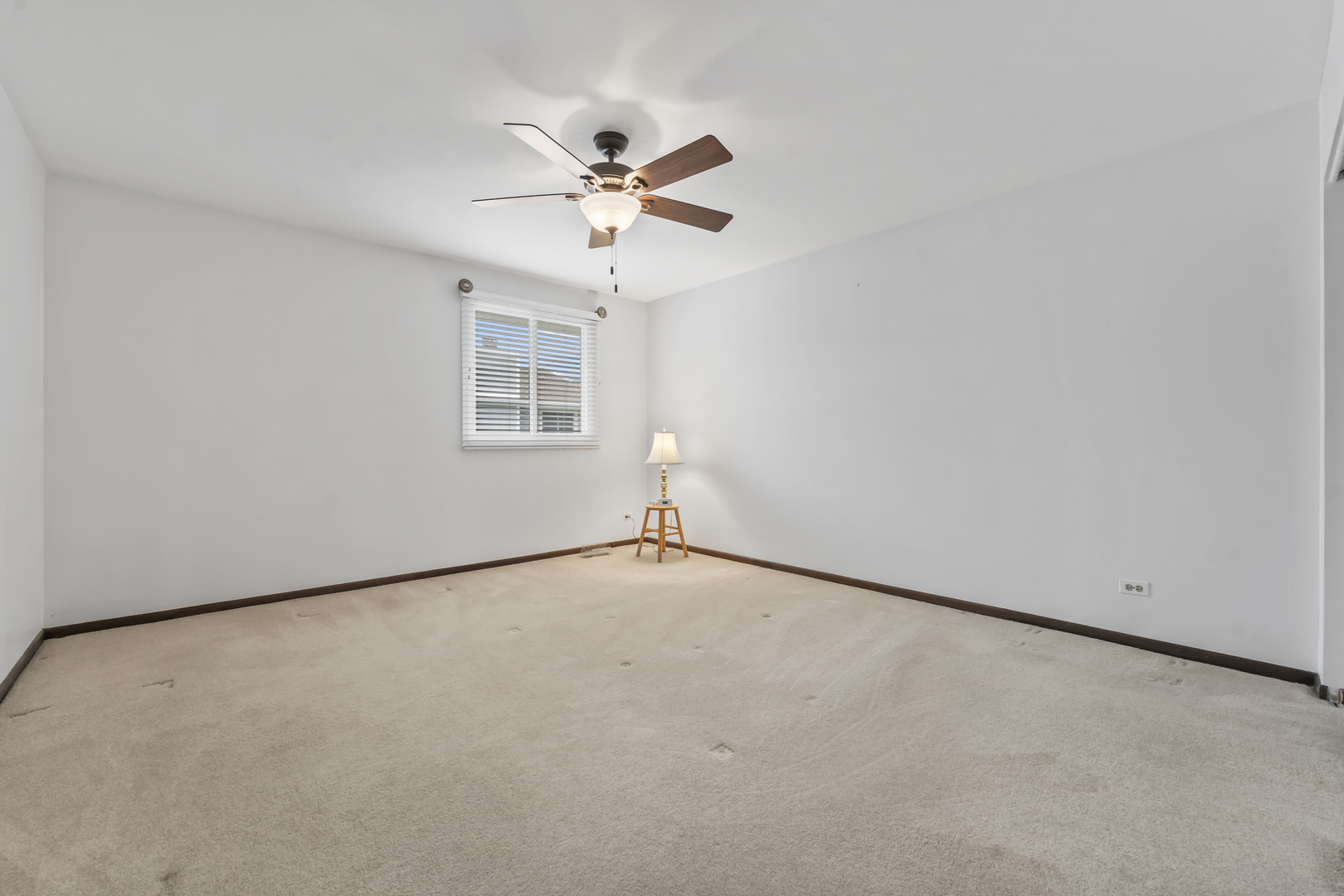 1253 Reading Court Wheaton IL 60189