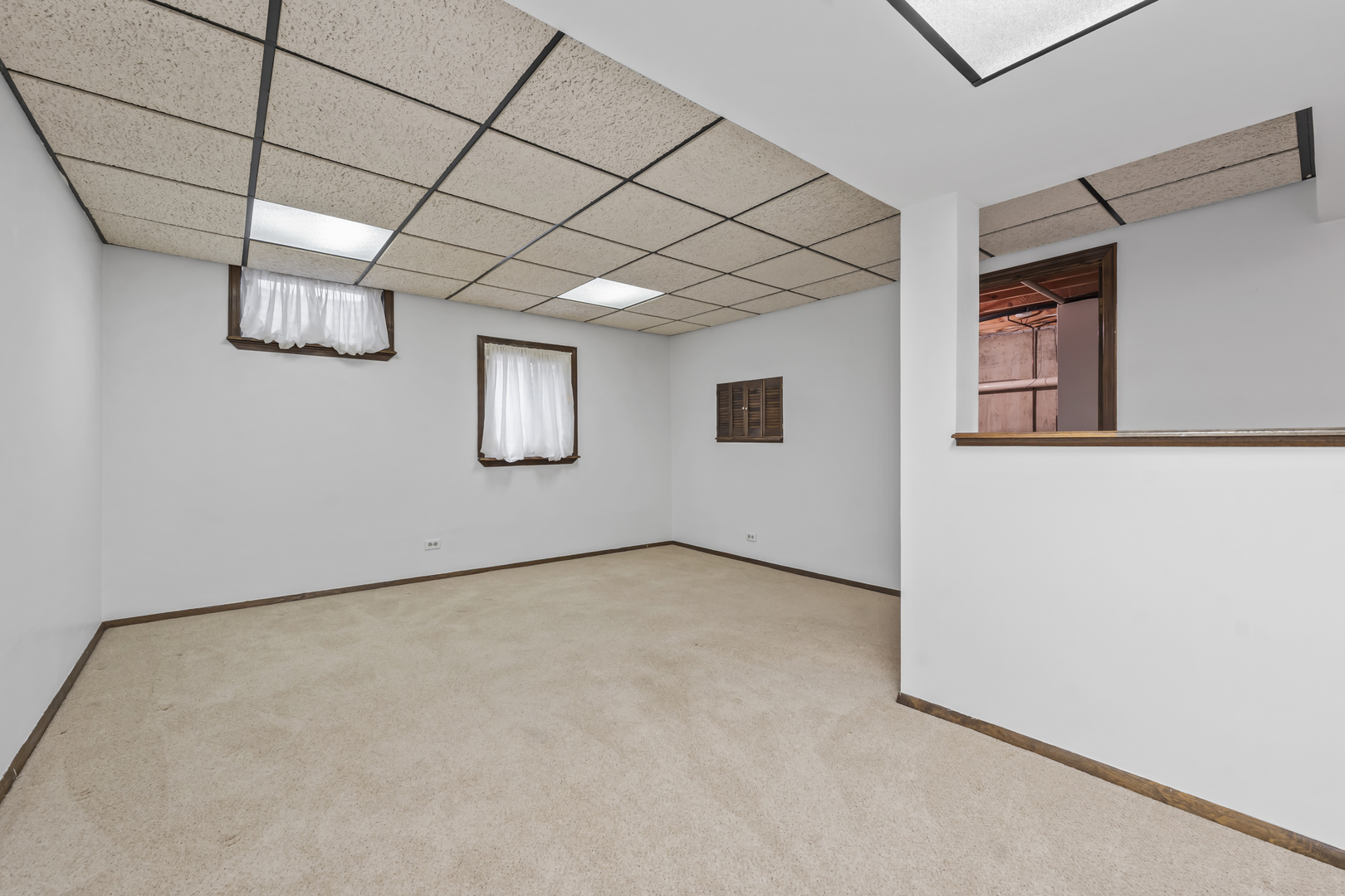 1253 Reading Court Wheaton IL 60189