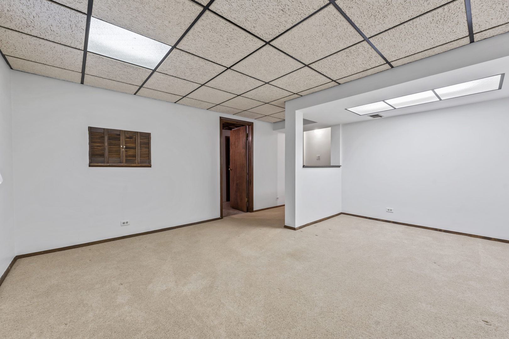 1253 Reading Court Wheaton IL 60189