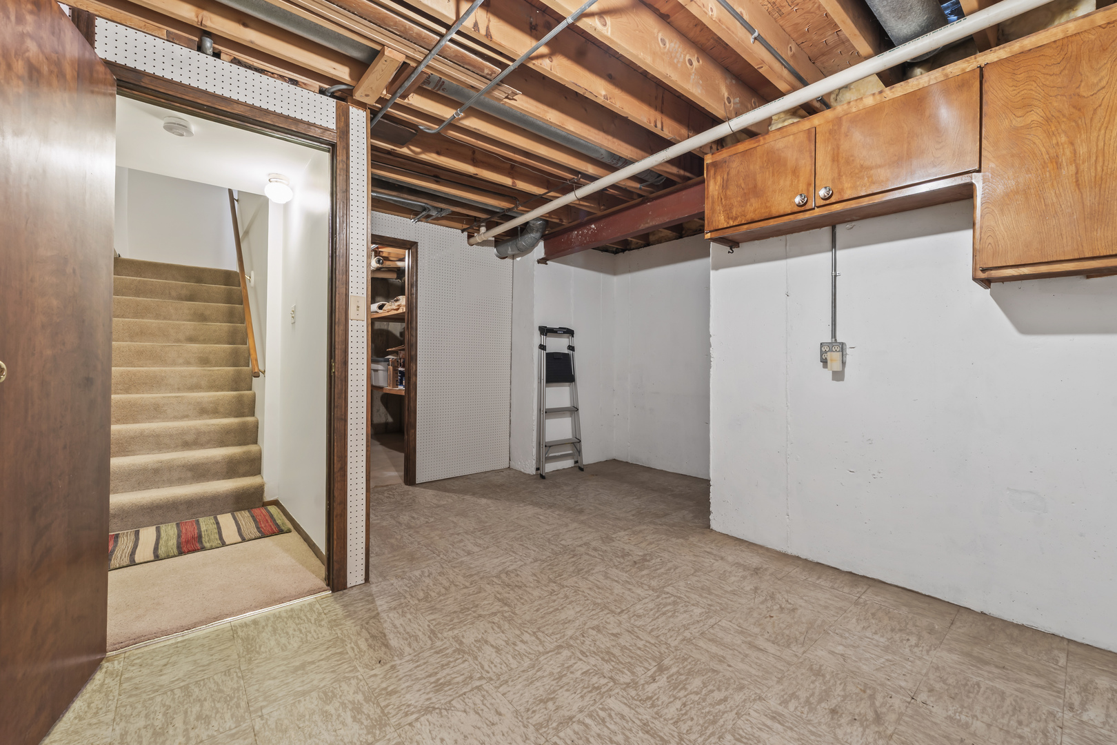 1253 Reading Court Wheaton IL 60189