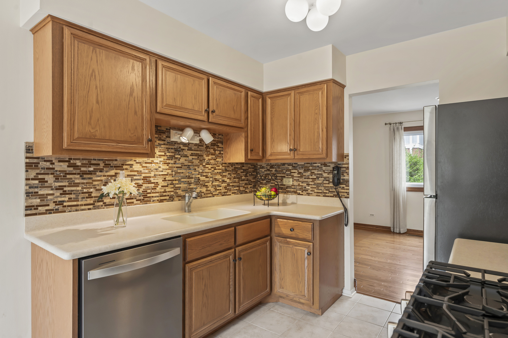 1253 Reading Court Wheaton IL 60189