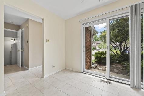 1253 Reading Court Wheaton IL 60189