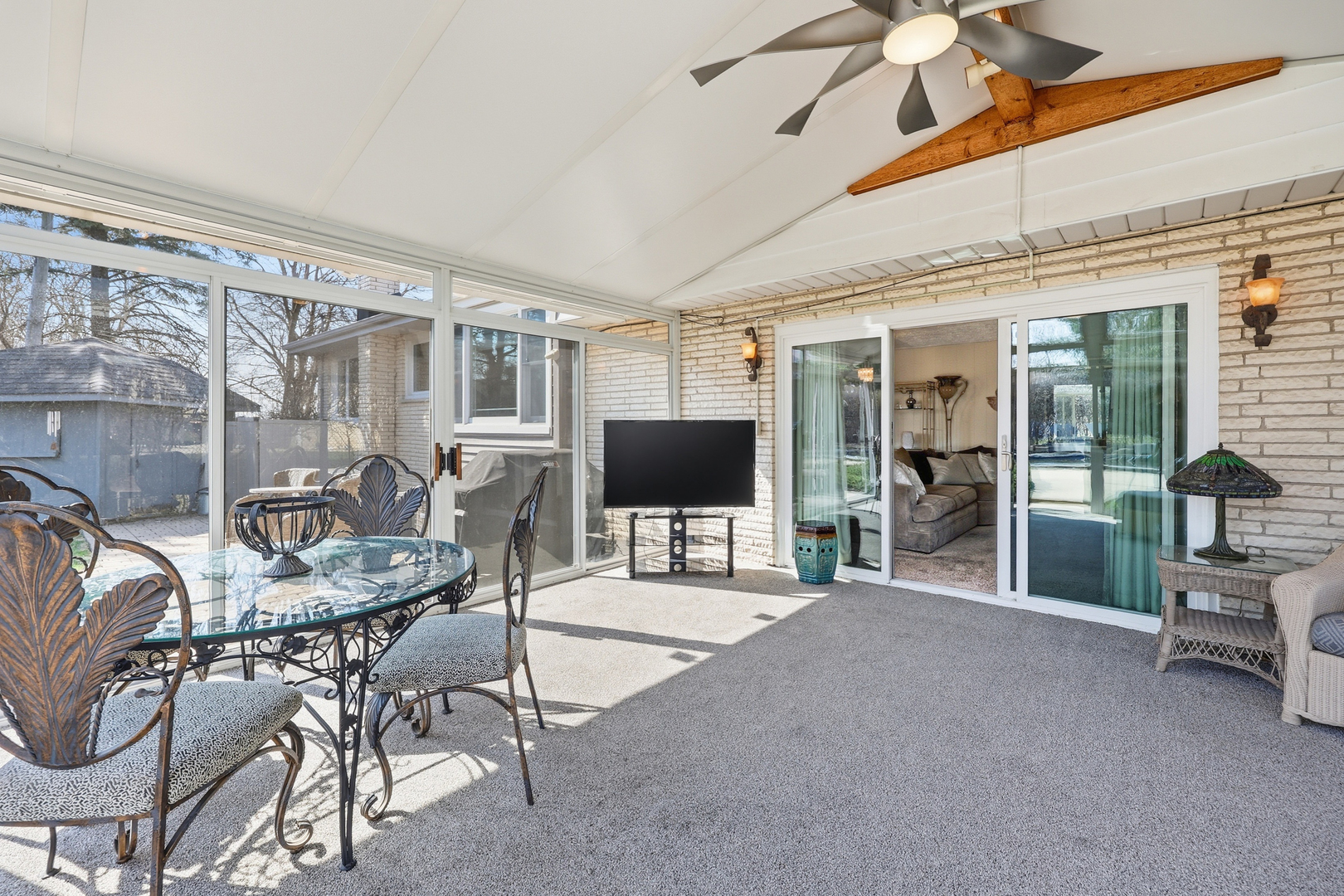715 Pinecroft Drive Roselle IL 60172