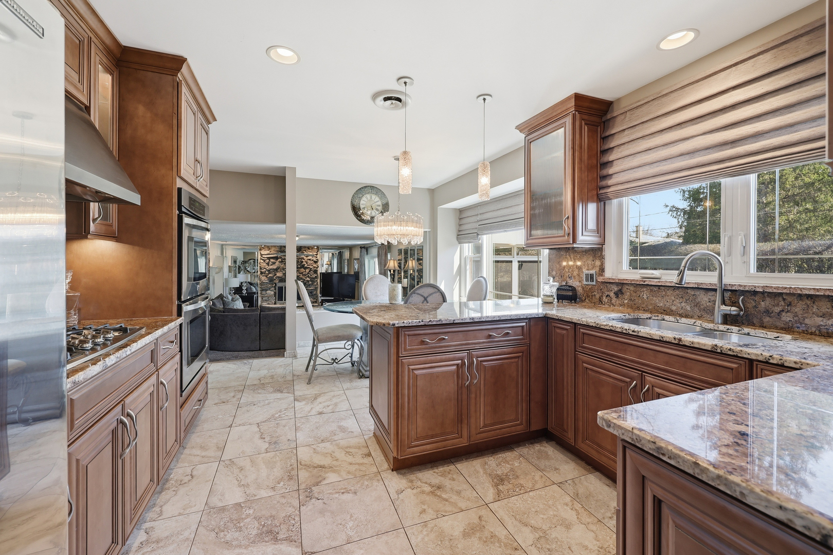 715 Pinecroft Drive Roselle IL 60172