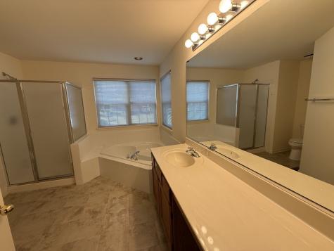 17080 West Cunningham Court Libertyville IL 60048