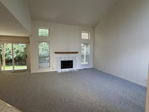 17080 West Cunningham Court Libertyville IL 60048