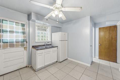 7843 South Yates Boulevard Chicago IL 60649