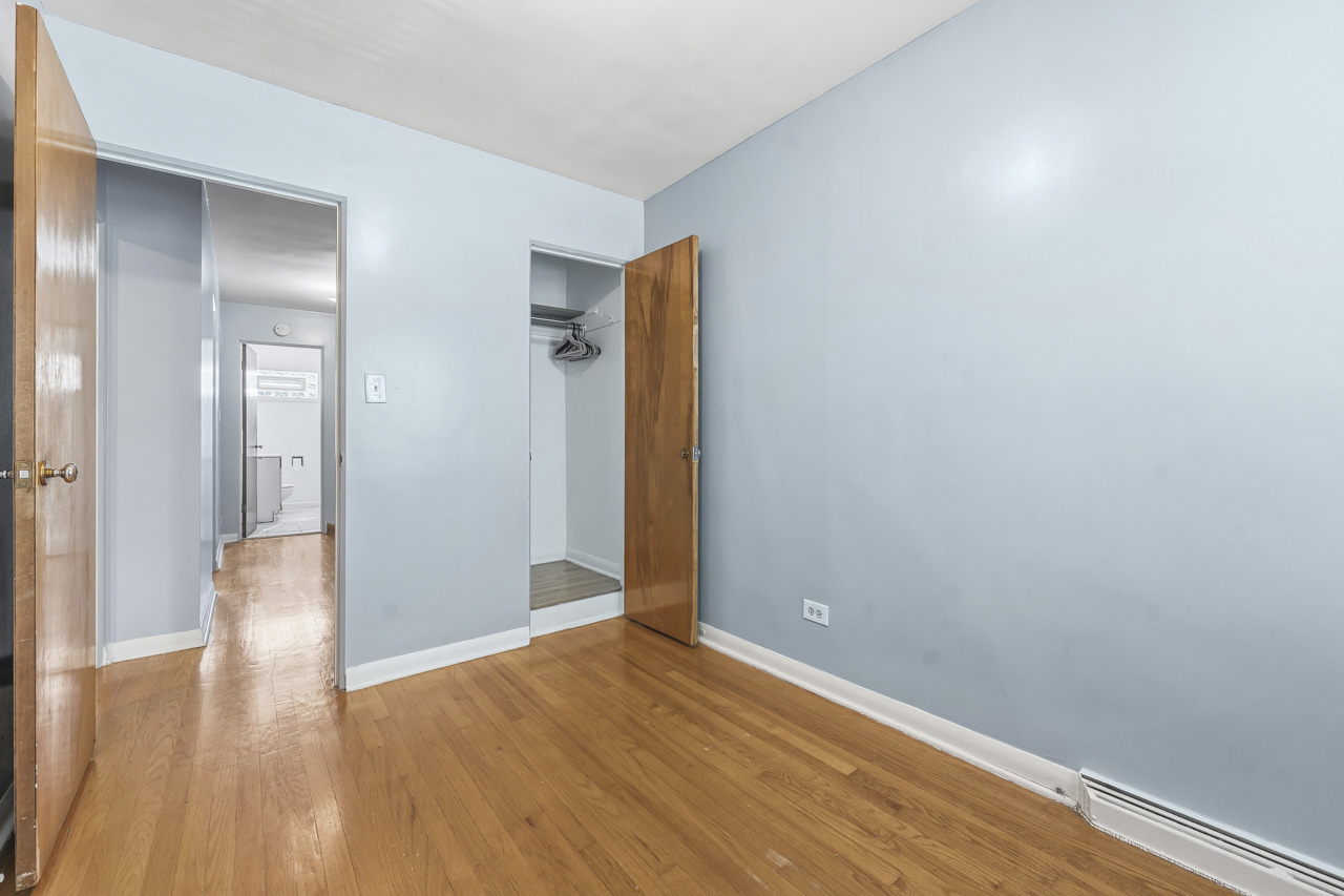 7843 South Yates Boulevard Chicago IL 60649