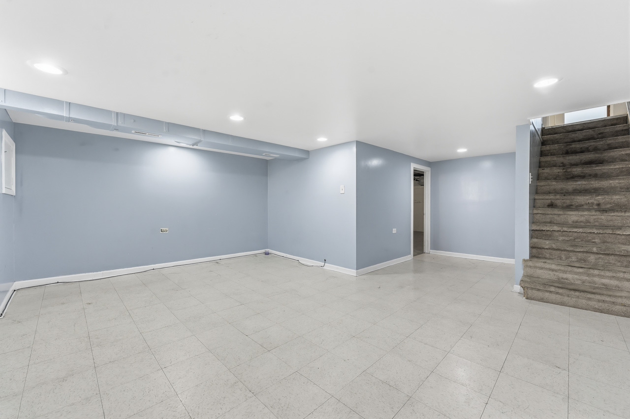 7843 South Yates Boulevard Chicago IL 60649