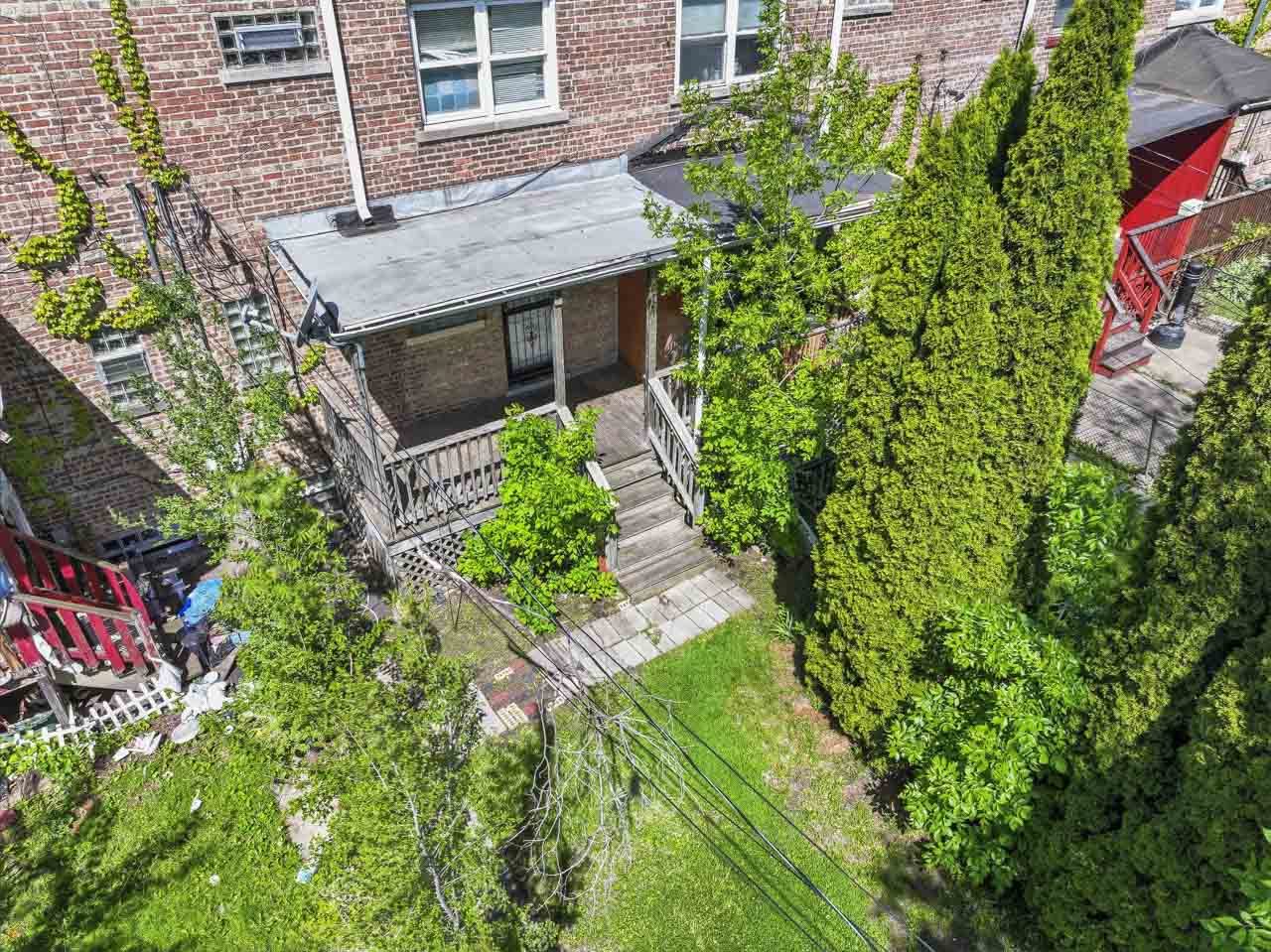 7843 South Yates Boulevard Chicago IL 60649