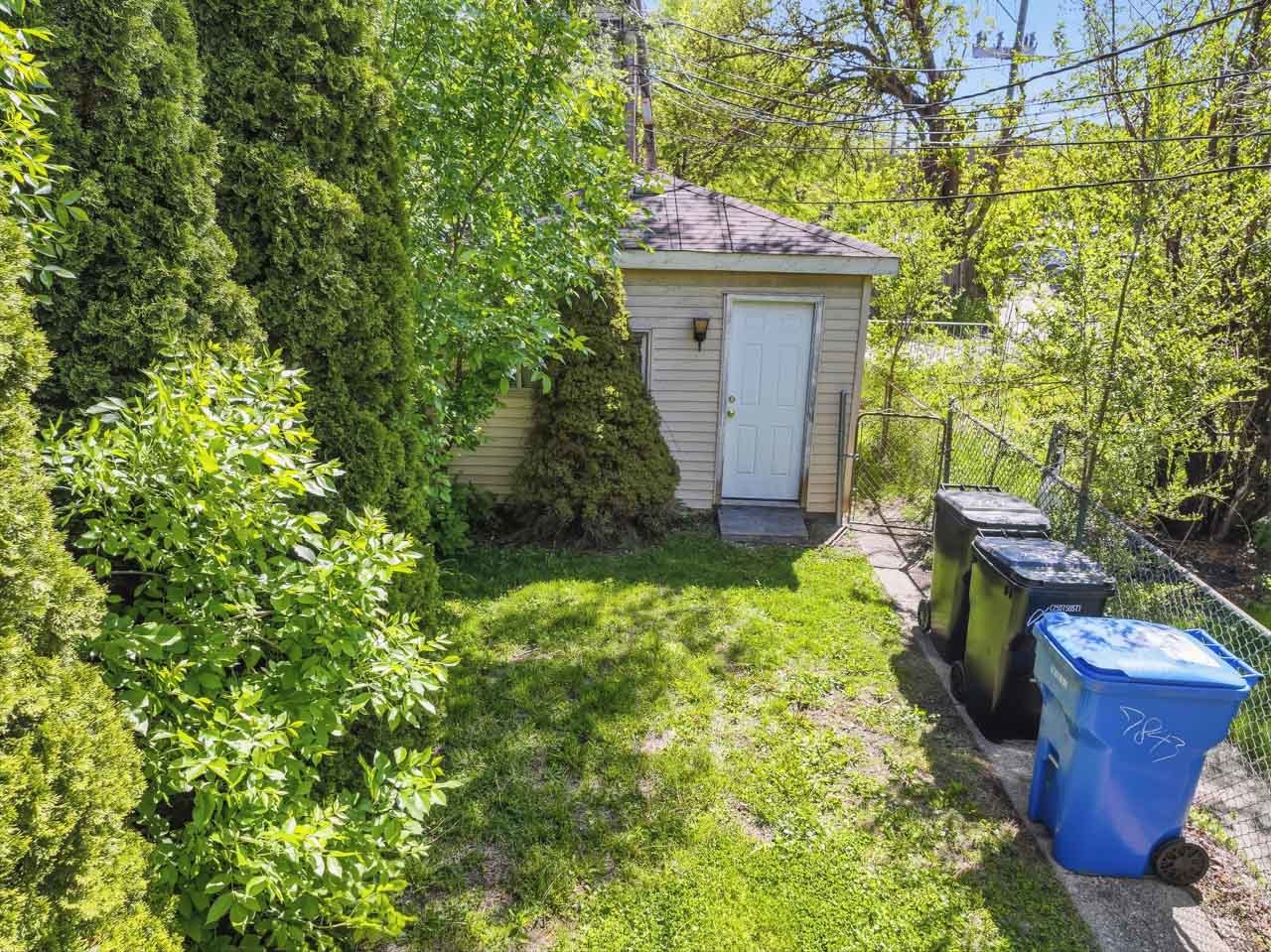 7843 South Yates Boulevard Chicago IL 60649