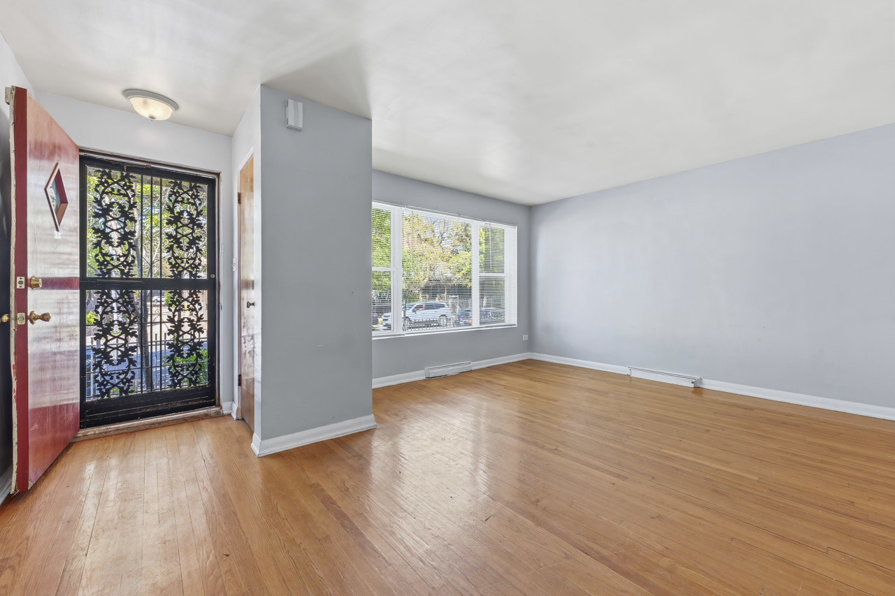 7843 South Yates Boulevard Chicago IL 60649