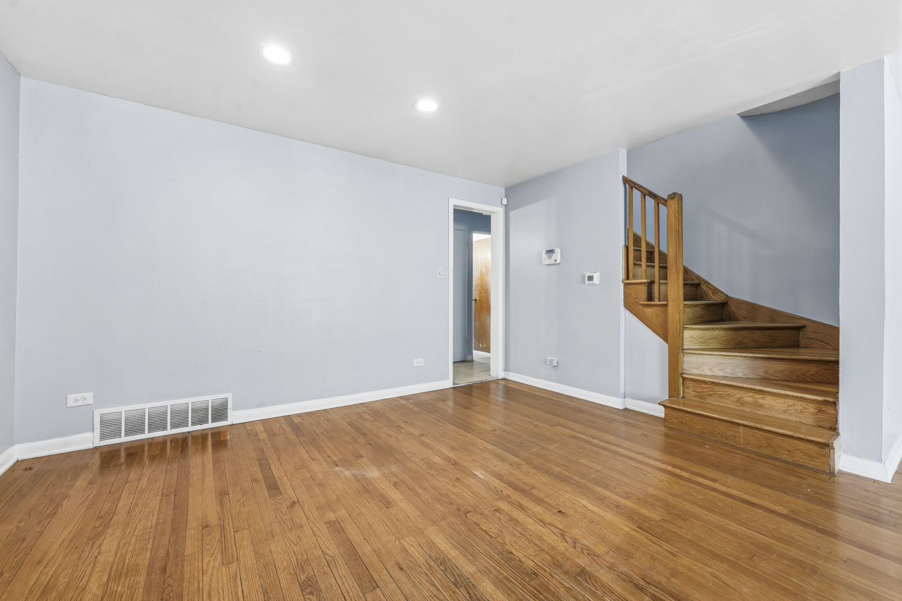 7843 South Yates Boulevard Chicago IL 60649