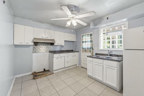 7843 South Yates Boulevard Chicago IL 60649