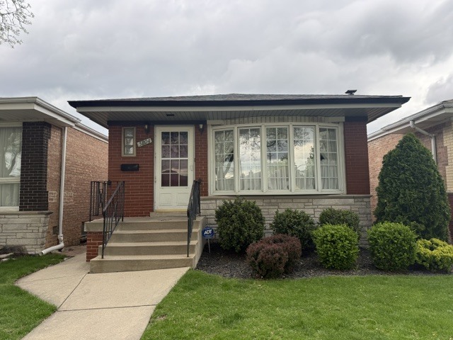5804 West 59th Street Chicago IL 60638
