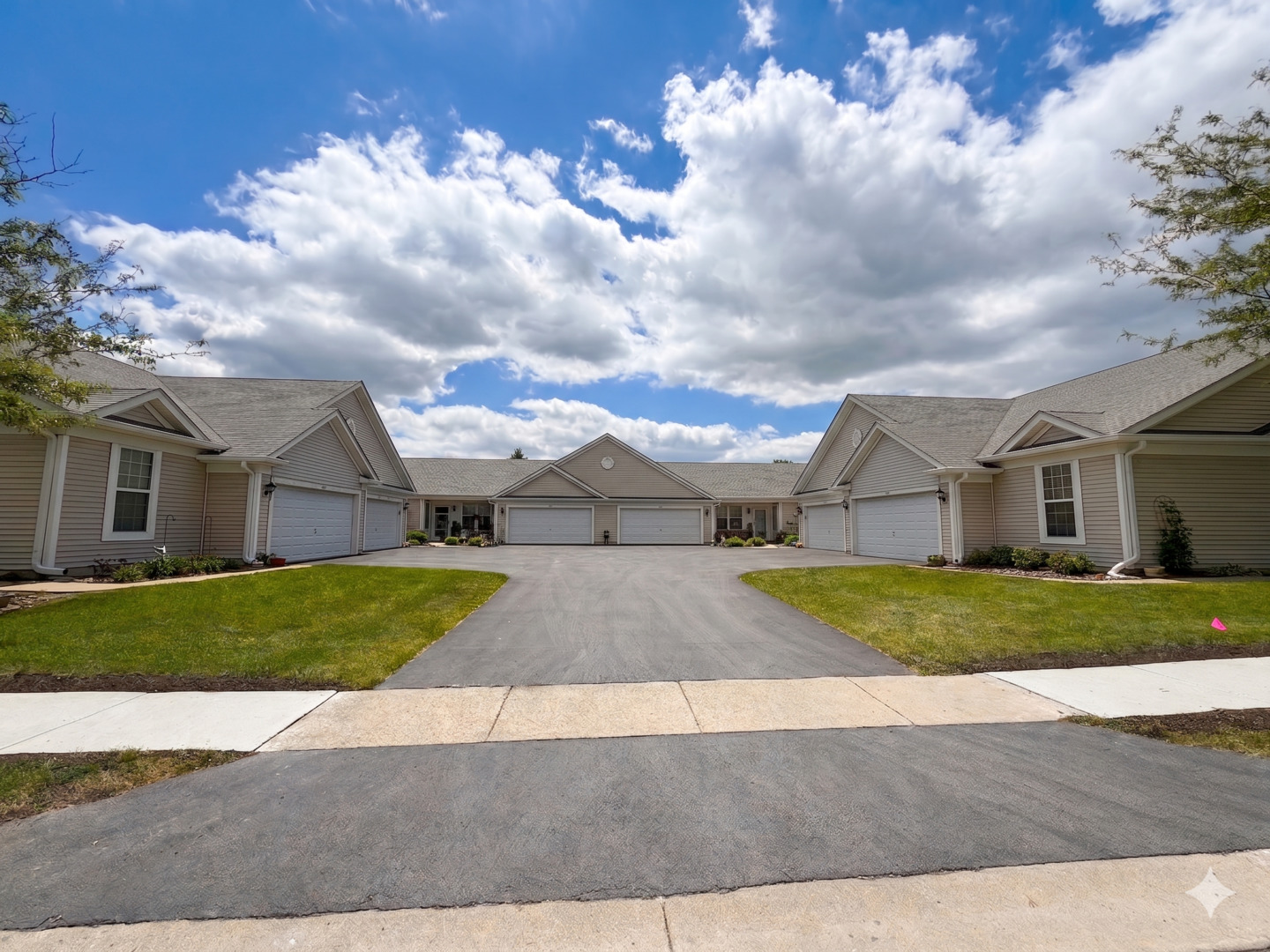 14045 Moraine Hills Drive Huntley IL 60142