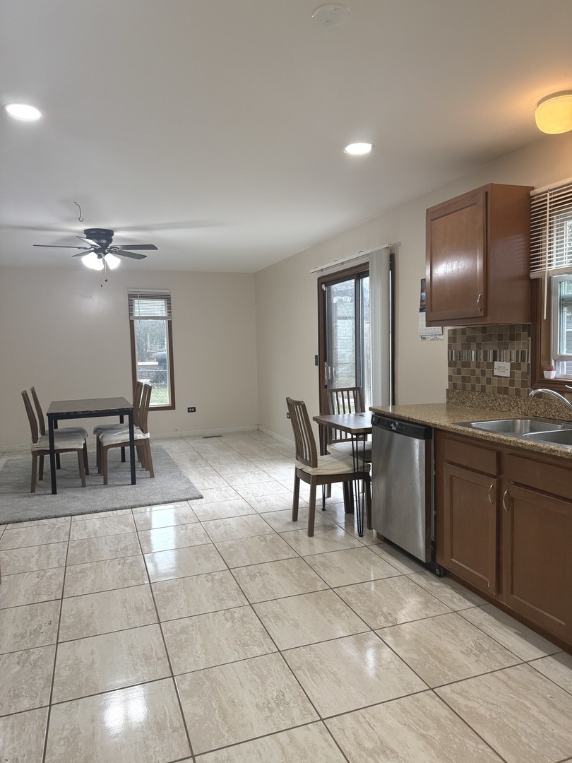 39 Dennison Drive Glendale Heights IL 60139